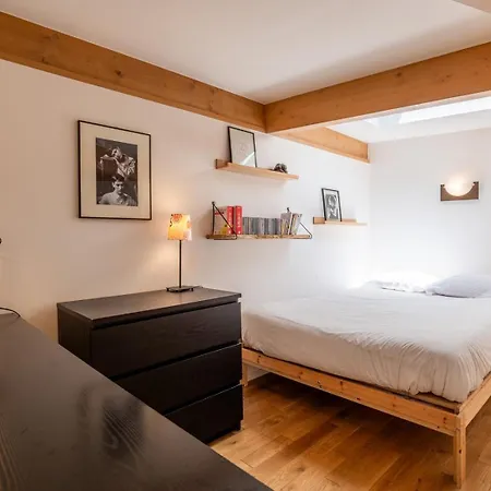Spacious Duplex Minutes From The Eiffel Tower Paris